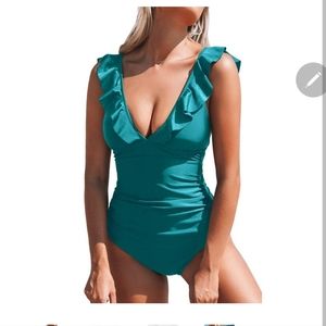 Cupshe's Ruffled One-piece Swimsuit